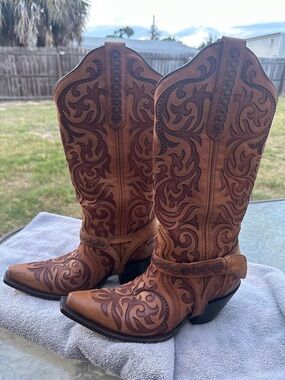 Women's Embroidered Tan Cowboy Heeled Boots